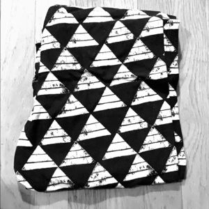 LuLaRoe TC leggings- black and white